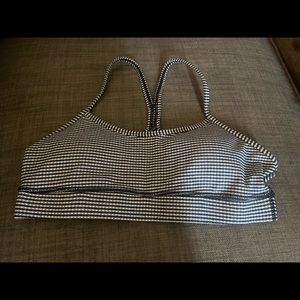 Lululemon Blue and White Flow Y sports Bra. Sz.4